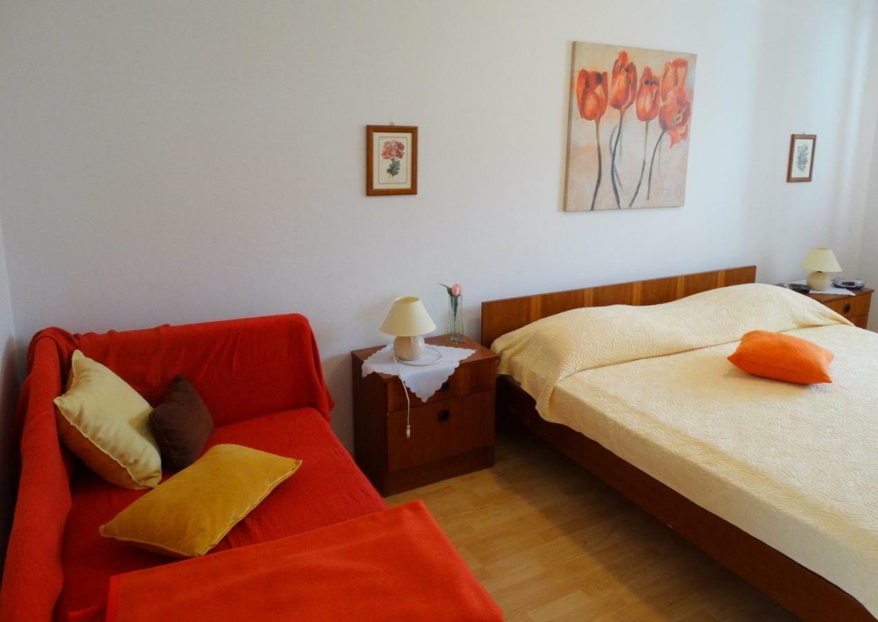 Apartments Iva Цриквеница Экстерьер фото
